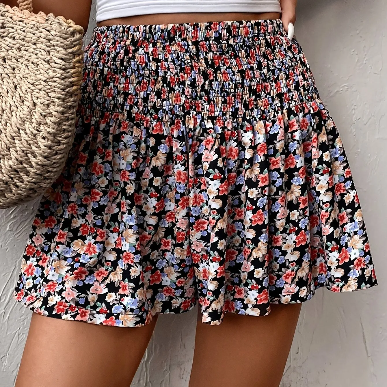 Chic Floral Print Shorts Perfect for Spring  Summer