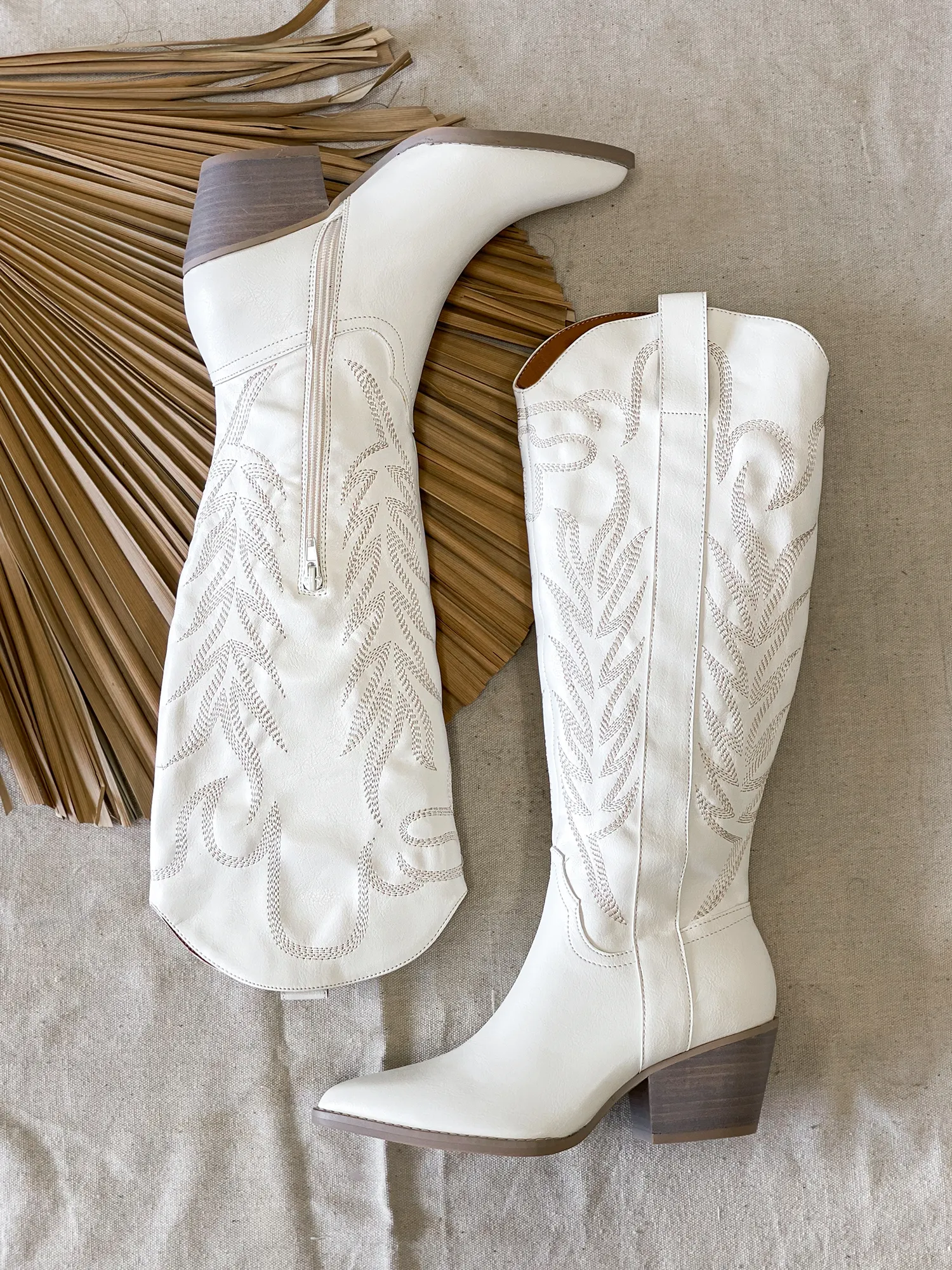 Samara Cowgirl Boot in White