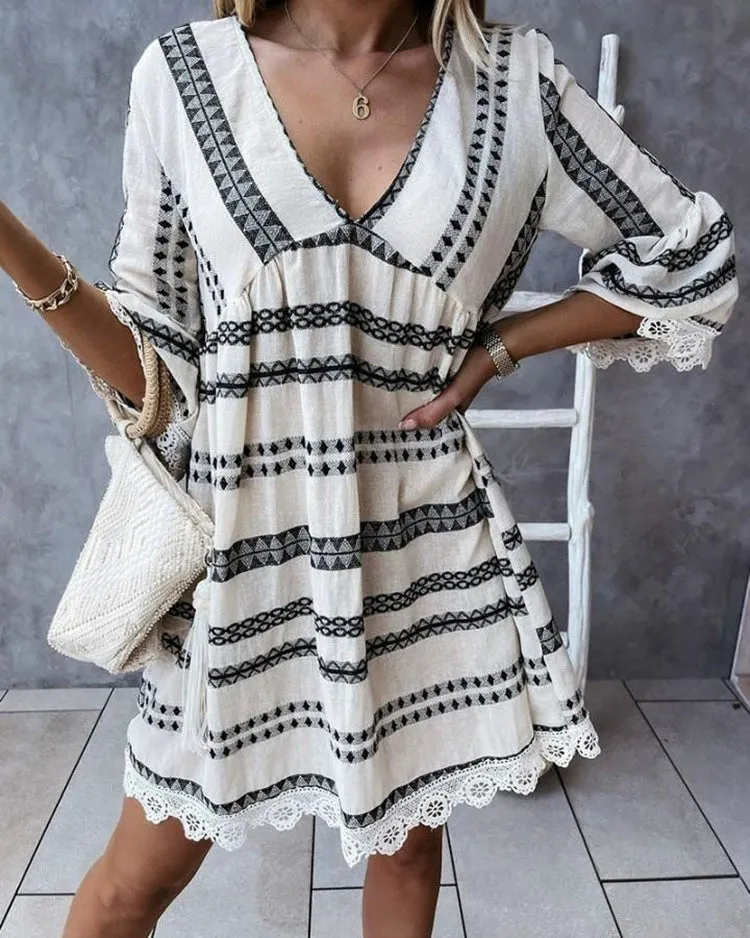 Women Ins V Collar Geometric Print Flared Sleeve Lace Dress